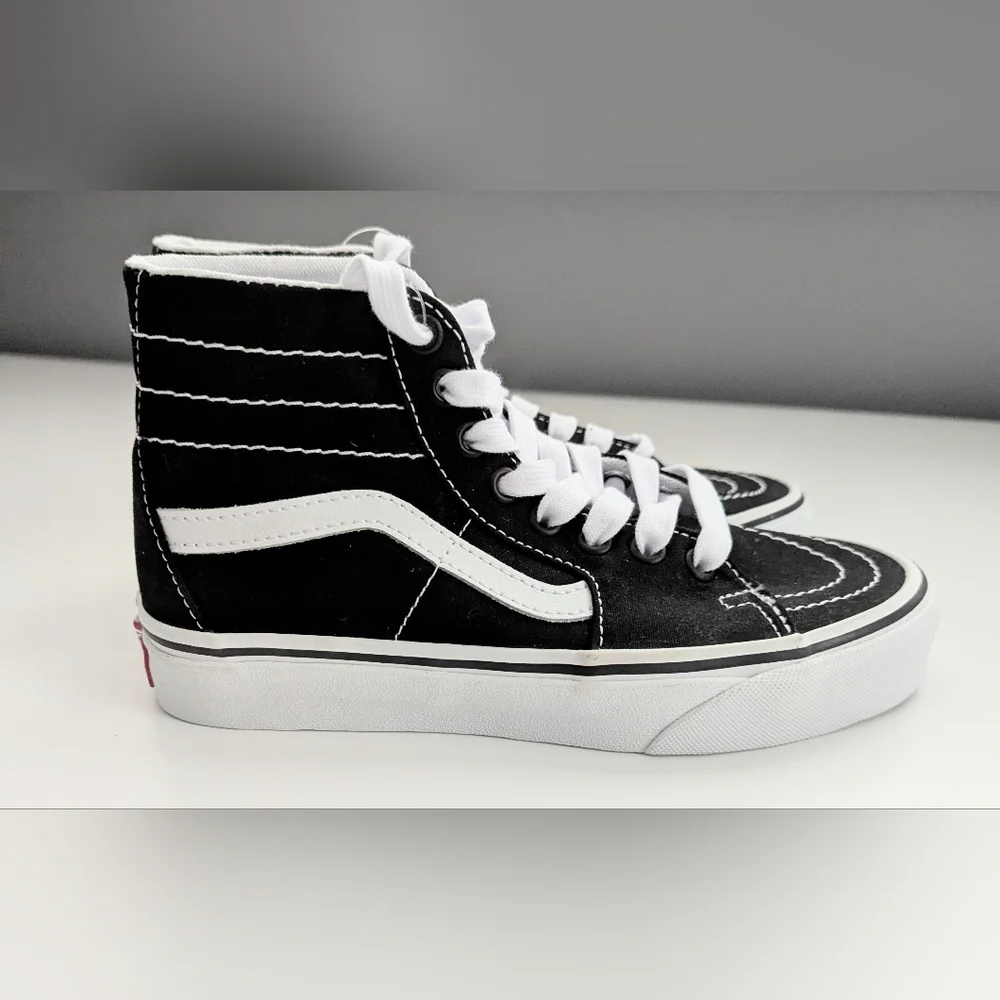 NWT Vans Unisex High-Top Sneakers/Running Shoes (Women Size 5 /Men Size 3.5) - Picture 4 of 15